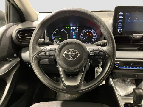 Toyota Yaris 1.5 120H BUSINESS PLUS