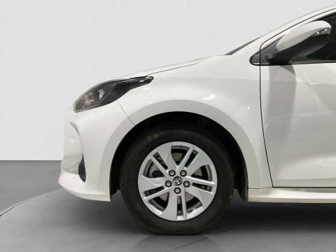 Toyota Yaris 1.5 120H BUSINESS PLUS