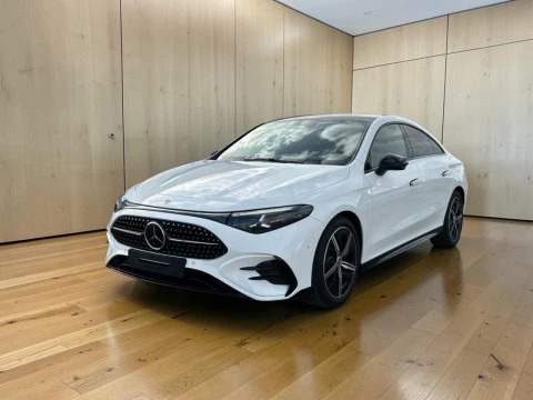 Mercedes-Benz CLA  180 con tecnologia hibrida