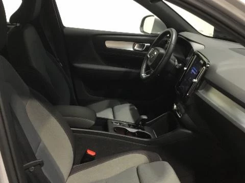 Volvo XC40 1.5 T4 RECHARGE CORE DCT 211 5P
