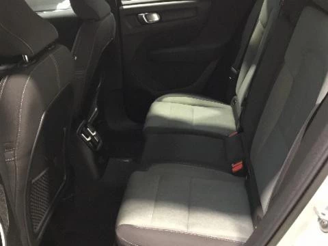 Volvo XC40 1.5 T4 RECHARGE CORE DCT 211 5P