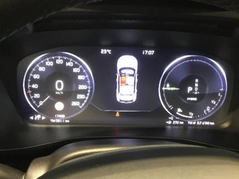 Volvo XC40 1.5 T4 RECHARGE CORE DCT 211 5P