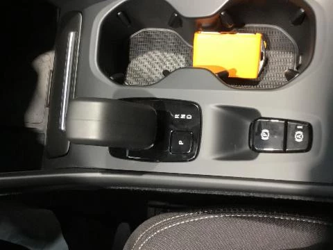 Volvo XC40 1.5 T4 RECHARGE CORE DCT 211 5P