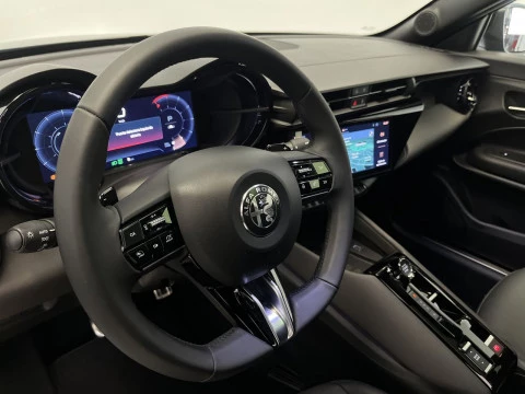 Alfa Romeo Junior IBRIDA 1.2L 136CV