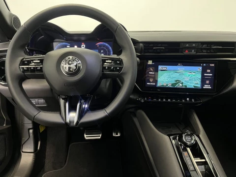 Alfa Romeo Junior IBRIDA 1.2L 136CV