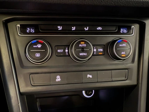 Volkswagen Touran Business & Navi 1.6 TDI 85kW (115CV)