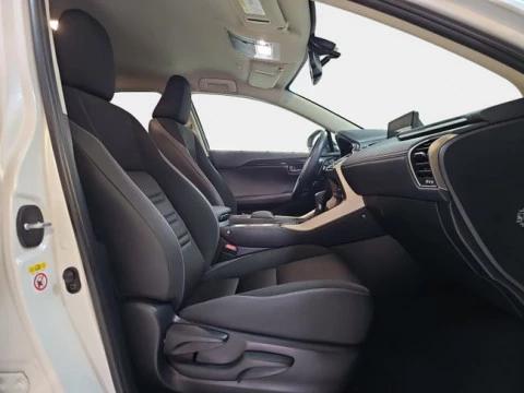 Lexus NX 2.5 300h Business Navigation 2WD