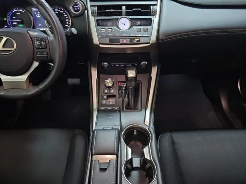 Lexus NX 2.5 300h Business Navigation 2WD