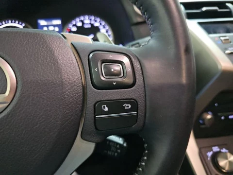 Lexus NX 2.5 300h Business Navigation 2WD