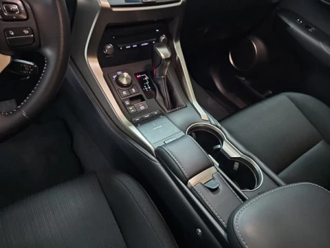 Lexus NX 2.5 300h Business Navigation 2WD