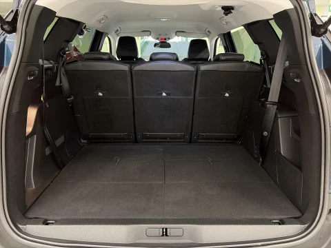 Peugeot 5008 PureTech 130 SANDS Allure Pack 96 kW (130 CV)