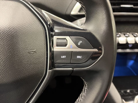 Peugeot 5008 PureTech 130 SANDS Allure Pack 96 kW (130 CV)