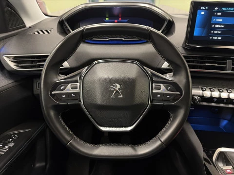 Peugeot 5008 PureTech 130 SANDS Allure Pack 96 kW (130 CV)