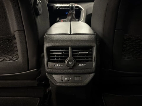 Peugeot 5008 PureTech 130 SANDS Allure Pack 96 kW (130 CV)