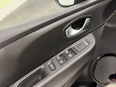 Renault Clio Zen dCi 66 kW (90 CV) EDC