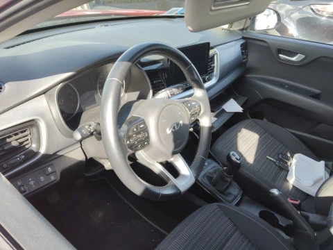 Kia Stonic 1.0 T-GDi 88kW (120CV) MHEV iMT Drive