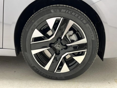Peugeot 208 Allure HYBRID 110 eDCS6