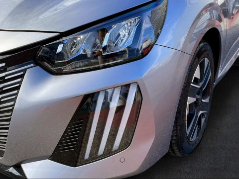 Peugeot 208 Allure HYBRID 110 eDCS6