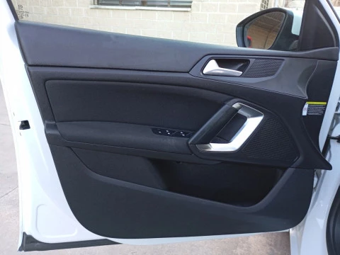 Peugeot 308 SW Active Pack BlueHDi 130 S&S EAT8