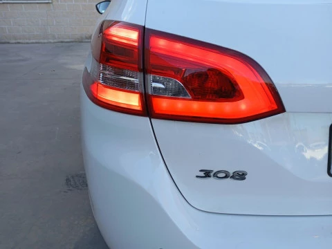 Peugeot 308 SW Active Pack BlueHDi 130 S&S EAT8