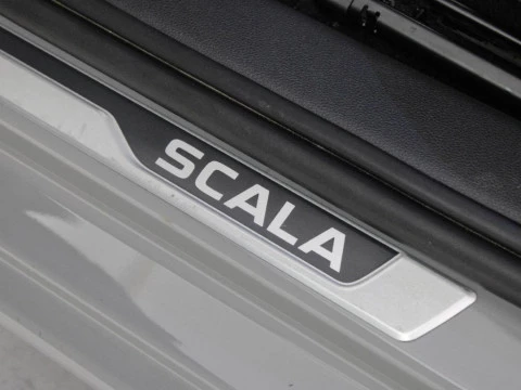 Skoda Scala 1.0 TSI 85KW DESIGN DSG 115 5P