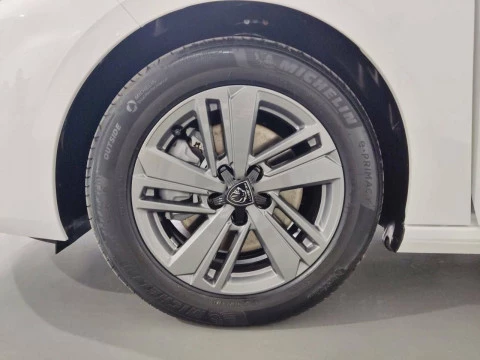 Peugeot 308 5P Active Pack BlueHDi 130 S&S EAT8