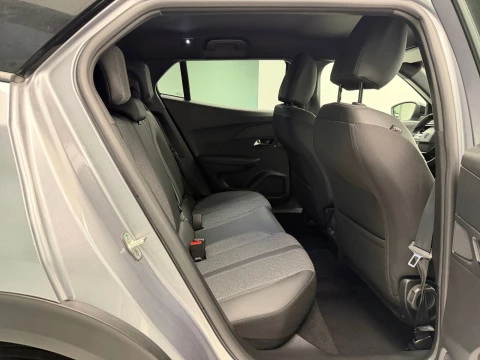 Peugeot 2008 Allure Gasolina 100 S&S 6 Vel. MAN