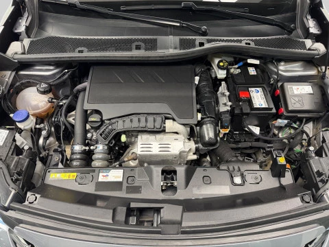 Peugeot 2008 Allure Gasolina 100 S&S 6 Vel. MAN