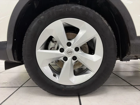 Nissan Qashqai DIG-T 115 Acenta 4x2 85 kW (115 CV)