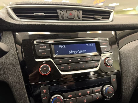 Nissan Qashqai DIG-T 115 Acenta 4x2 85 kW (115 CV)