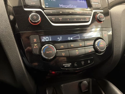 Nissan Qashqai DIG-T 115 Acenta 4x2 85 kW (115 CV)