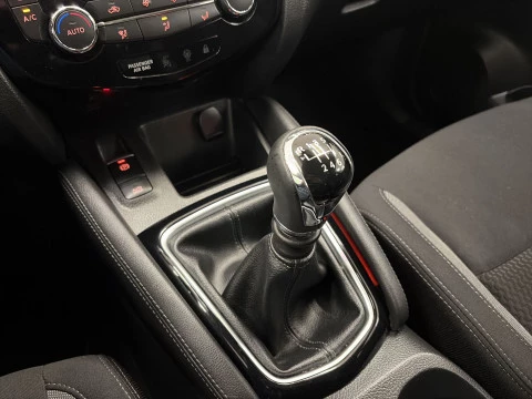 Nissan Qashqai DIG-T 115 Acenta 4x2 85 kW (115 CV)