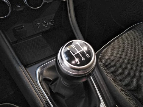 Renault Captur   TCe Zen 74kW