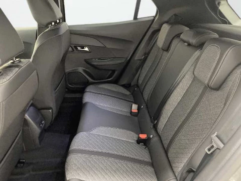 Peugeot 2008 Allure Gasolina 100 S&S 6 Vel. MAN