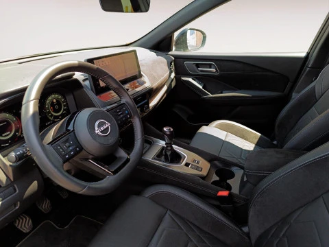 Nissan Qashqai NISSAN QASHQAI N-DESIGN TECHO SOLAR DIG-T 103KW (140CV) MILD HYB