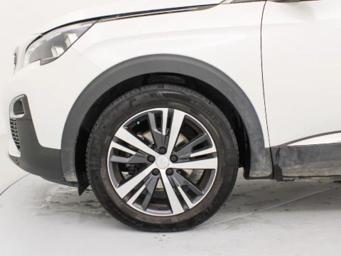 Peugeot 3008 1.5 BLUEHDI ALLURE AUTO S&S 130CV 5P