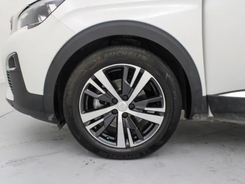 Peugeot 3008 1.5 BLUEHDI ALLURE AUTO S&S 130CV 5P