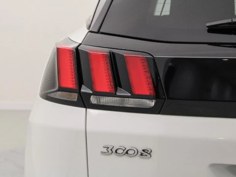 Peugeot 3008 1.5 BLUEHDI ALLURE AUTO S&S 130CV 5P