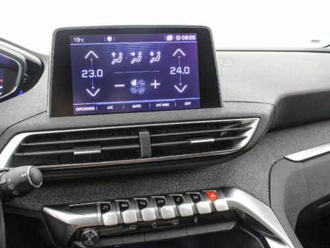 Peugeot 3008 1.5 BLUEHDI ALLURE AUTO S&S 130CV 5P