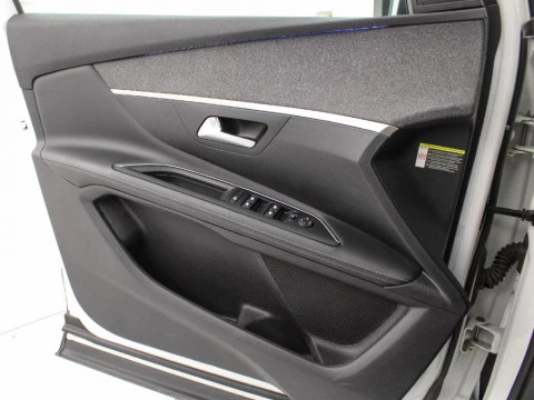 Peugeot 3008 1.5 BLUEHDI ALLURE AUTO S&S 130CV 5P