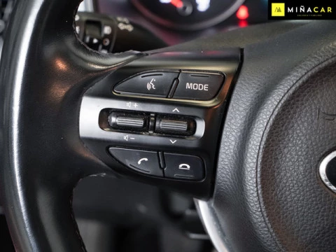 Kia Stonic 1.0 T-GDi MHEV Concept 74 kW (100 CV)