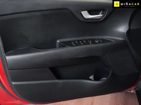 Kia Stonic 1.0 T-GDi MHEV Concept 74 kW (100 CV)