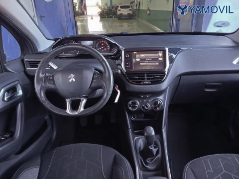 Peugeot 2008 PureTech 110 SANDS Style 81 kW (110 CV)
