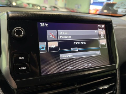 Peugeot 2008 PureTech 110 SANDS Style 81 kW (110 CV)
