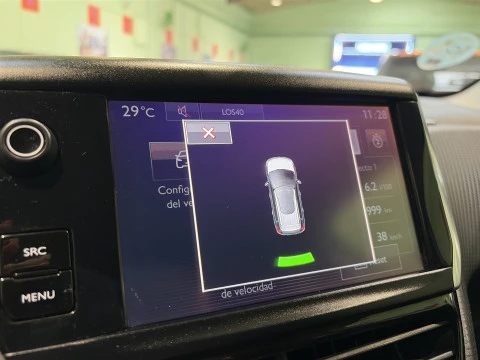 Peugeot 2008 PureTech 110 SANDS Style 81 kW (110 CV)