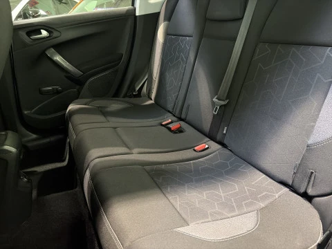 Peugeot 2008 PureTech 110 SANDS Style 81 kW (110 CV)