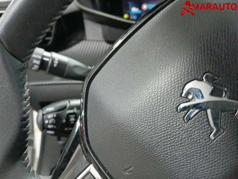 Peugeot 2008   Puretech 130 S&S 6 Vel. MAN Allure Pack