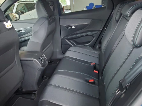 Peugeot 3008 Plug-in Hybrid 1.6 143KW Allure e-DCS7