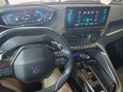 Peugeot 3008 Plug-in Hybrid 1.6 143KW Allure e-DCS7