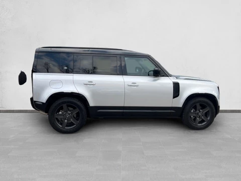Land Rover Defender 3.0D I6 250 X-Dyn SE 110 AT 4WD MHEV